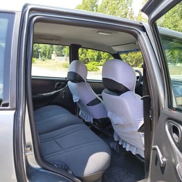 запчасти тойота прадо 120: Chevrolet Niva, boz rəngli kompakt yolsuzluq avtomobili. Texniki — 6