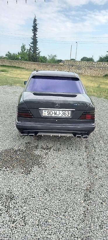 mercedes mikrobus: Mercedes-Benz E 250: 2.5 l | 1994 il Sedan — 8