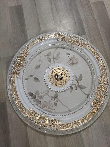 list tava: Dairəvi formalı, qızılı və ağ rənglərin ahəngində hazırlanmış tavan — 2