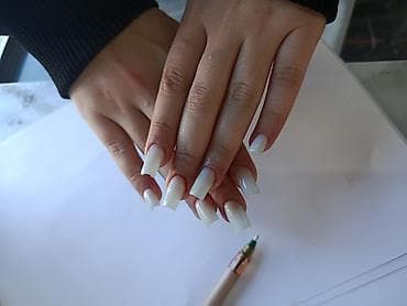 Автоуслуги: Xidmət: Professional manikür və pedikür, gel lak və uzatma Təsvir: - — 6