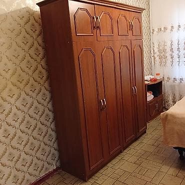 ucuz ev eşyaları: 3 qapılı, Qəhvəyi, Taxta, Açılan, Düz dolab — 1