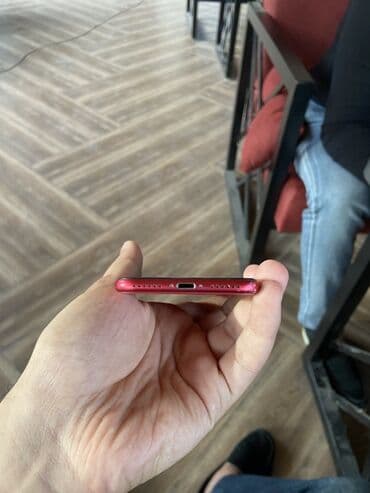 ikinci el ayfon 5: IPhone SE, 64 GB, Qırmızı, Qırıq — 4