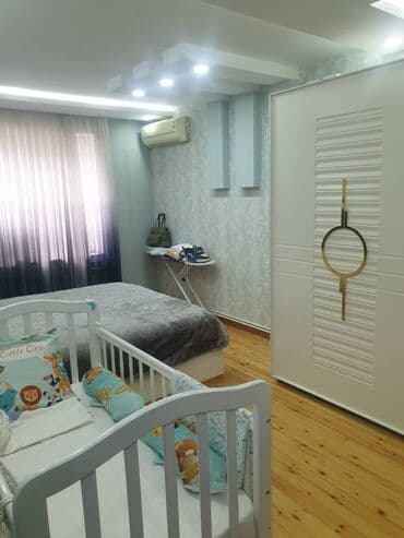 mkr: Bakı, 8-ci mikrorayon, 3 otaqlı, Köhnə tikili, m. Azadlıq Prospekti, 70 kv. m — 3