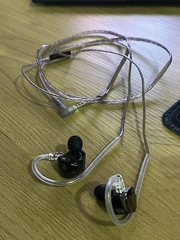 наушник: Polaris simli qulaqcıq Xüsusiyyətlər: - Daxili mikrofon və kabel — 2