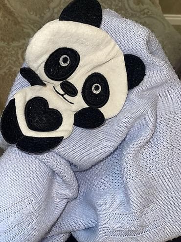 Odeyal. Ikisi bir yerdə 6 manat. Yaxşı vəziyyətdədir. Az iwlenib — 4