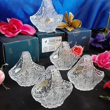 abedni servisler: Tom səbət duzqabi. 4 eded. 1 ededi 40 azn. Qutunda — 1