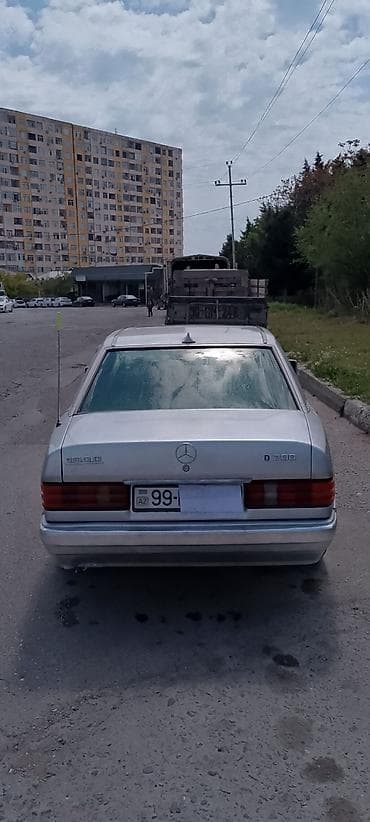 3 2 cdi: Mercedes-Benz 190: 2 l | 1992 il Sedan — 10