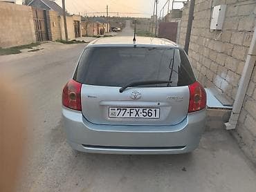 maşın satış: Toyota Corolla (hatchback), gümüşü rəng. - Kuzov: 5 qapılı hatchback — 7