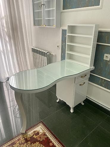 islenmis polkalar: 2 ay islenib. Ela veziyyetdedir. Manikur stollari 1x150Az )Ustune — 1