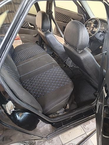 opel zafira b: VAZ (LADA) Priora: 1.6 l | 2009 il 400 km Sedan — 7