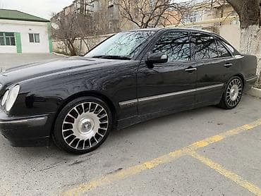 mersedes kapot: Mercedes-Benz E-Class (W210) sedan - Kuzov: qara rəng, 4 qapılı — 4