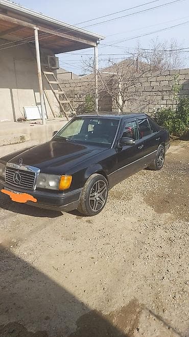 niva baqaji: Mercedes-Benz E 230: 2.3 l | 1991 il Sedan — 3
