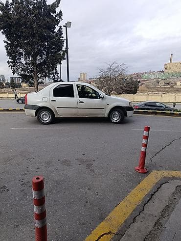 Renault Logan: 1.6 l | 2013 il 999 km Sedan