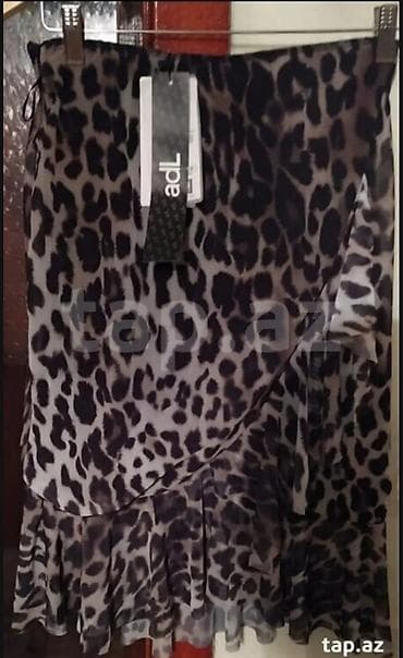 qara koftalar: Sviter, Adl, M — 1