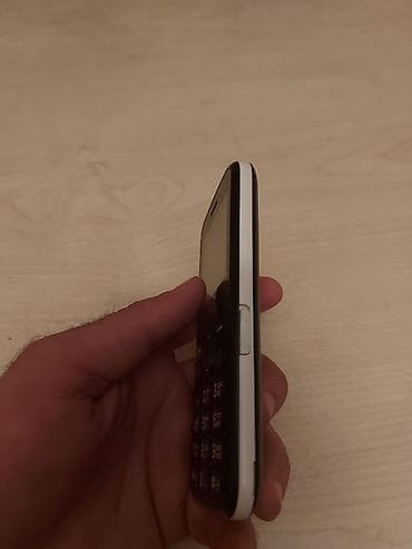 iphone 10 pro max: Fly Ezzy, < 2 GB Memory Capacity, rəng - Qara, İki sim kartlı — 4