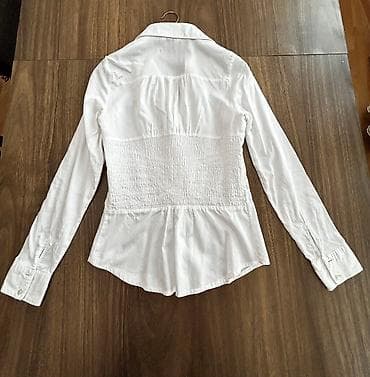 ağ saroçka: Ag sarocka S razmerdi 6azn satilir (75 azn almisam) — 2