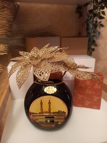 gül hediye: Bir vaza, Keramika — 1