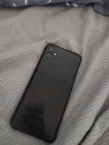 a400: Samsung Galaxy A400, 64 GB, rəng - Qara, İki sim kartlı, Barmaq izi — 2