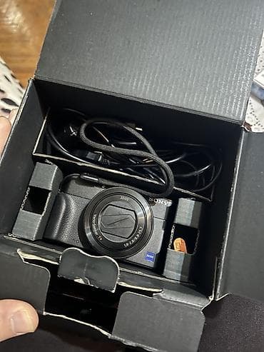 usb vifi: Sony kompakt fotoaparat – RX100 seriyası (ZEISS Vario‑Sonnar T* — 1