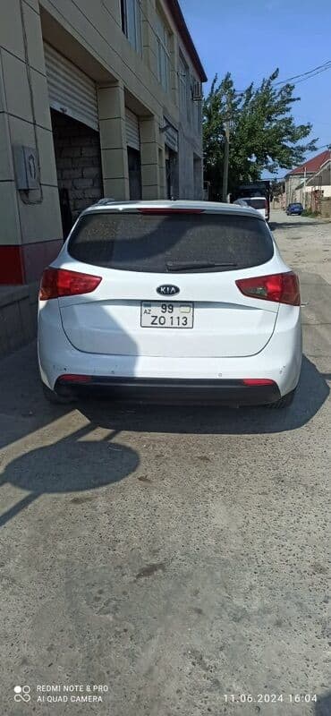 фольксваген т4 дизель: Kia Cee’d SW (ağ rəng, universal kuzov) - Kuzov: 5 qapılı universal — 3