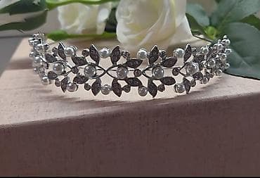 Zərif gəlin tacı – gümüş tonlu metal karkas üzərində yarpaq motivli lalafo.az -da Zərif gəlin tacı – gümüş tonlu metal karkas üzərində yarpaq motivli