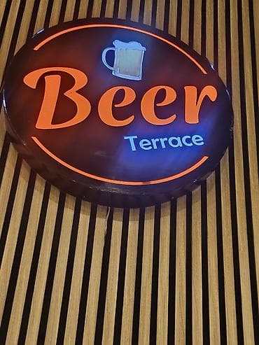 Ofisiant tələb olunur