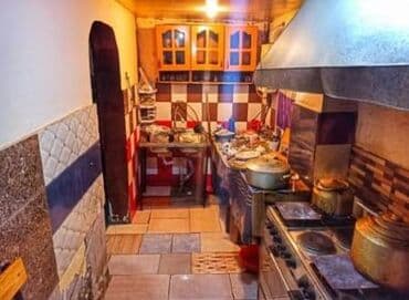 sumqayit bulvarinda restoranlar: Zabrat 1 de 21 nomreli poliklinika yaxınlığında Kafe icarəyə — 6