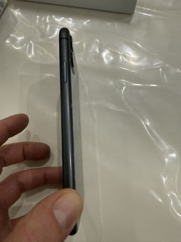 2 ci el apple 11: IPhone 11, 128 GB, Qara, Face ID — 2