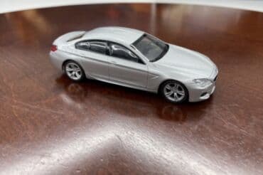 dəmir maşın: 5 əd - 80 azn✅ Oyuncaq dəmir kolleksiya maşınlar Uzunluğu - 11 sm Eni — 10