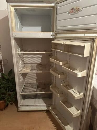 dondurma soyuducuları: İşlək vəziyyətdədir problemi yoxdur . Buzxanası çox yaxşı dondurur — 2