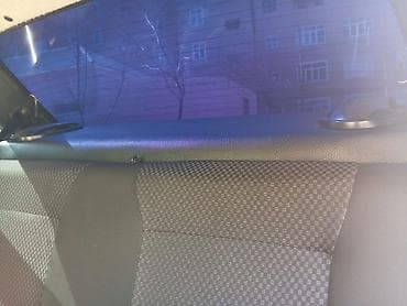 kia cerato satilir: Avtomobil: Lada Samara (VAZ 2114) — hetçbek gövdə tipi, boz rəng. Əsas — 5