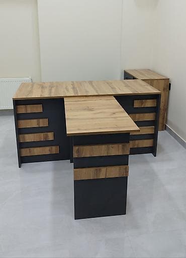 ofis kreslolar: ✅Stokda: 15 ədəd ✅Yenidir! qiymət real öz qiymətidir! ❌Oturacaglar — 1