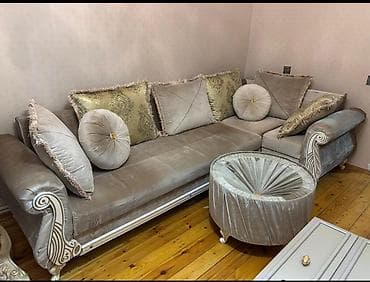 stol stul metbex: Deniz Künc divan ve jurnalnisi, divan açılmır baza yoxdu. Qiymet 330 — 1