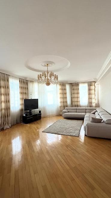 otaq: 3 otaqlı, Yeni tikili, 152 kv. m — 3