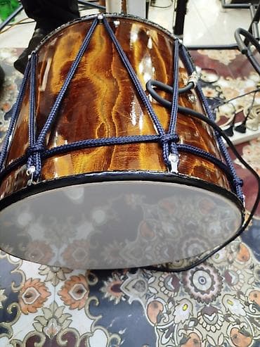 elektron gitara per page 40: Gözəl səs tembri olan,həm zili həm bəmi34,5 ölçüdə üzlər — 3