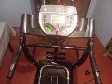 işlənmiş qacış aparatı: Elektrik qaçış trenajoru alman istehsalı masaj aparatı var üzerinde — 1