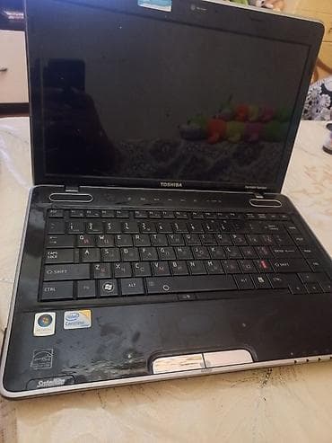 Toshiba Satellite noutbuku - Model: Toshiba Satellite (harman/kardon