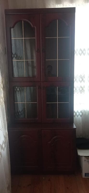 Qonaq otağı üçün vitrinli şkaf - Material: taxta korpus, üst hissədə lalafo.az -da Qonaq otağı üçün vitrinli şkaf - Material: taxta korpus, üst hissədə