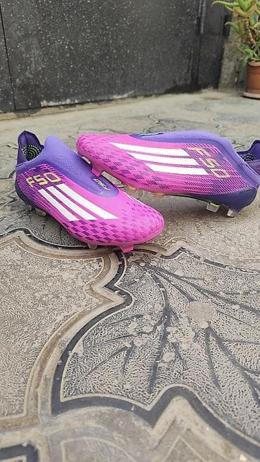 Butslar Adidas, Ölçü: 40, Yeni — 2