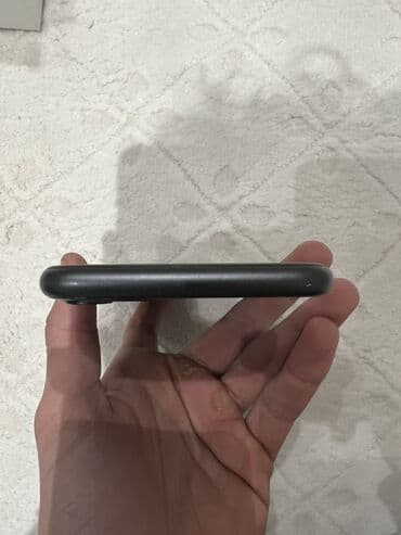 apple qulaqcıq: IPhone 11, 64 GB, Qara, Face ID — 9