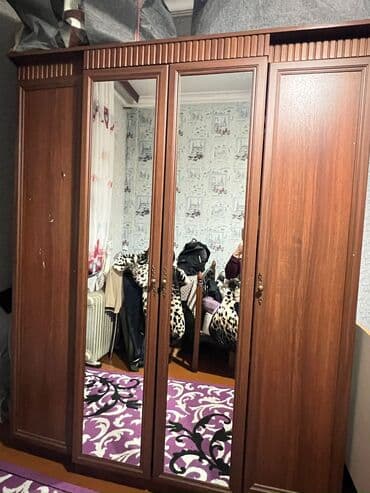 Qarderob, paltar dolabı