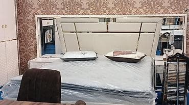 boydan guzgu: Qonaq otağı üçün, İşlənmiş, Açılan, Kvadrat masa, 8 stul — 8