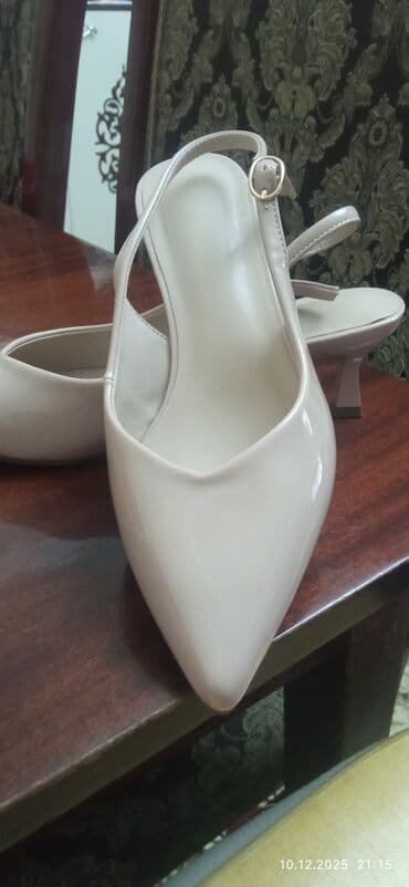 Satılı ideal veziyyet, bir defe toya qeilibrazmer qara 36 razmer lalafo.az -da Satılı ideal veziyyet, bir defe toya qeilibrazmer qara 36 razmer