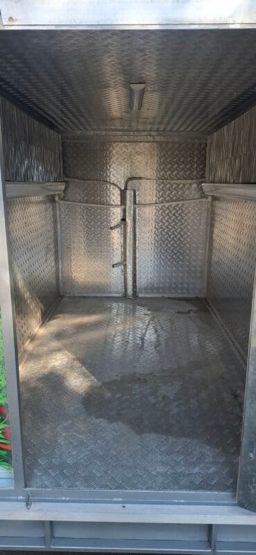 Soyuducu kameralar: Qosqu soyducu uzunluxu 2.60 eni 1.50 hundurluyu 1.70 (vacapla — 3