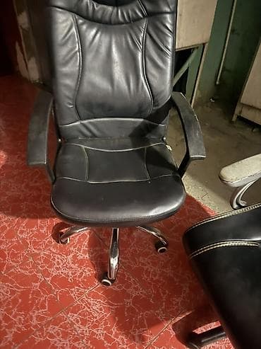 Ofis dolabları: Təkərli, Qolları tənzimlənmir, Süni dəri — 3