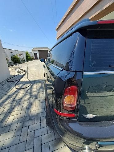 Mini Cooper Clubman: 1.6 l | Universal