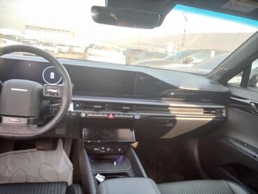 hyundai grandeur 2015: Qara rəngli biznes-sedan - Eksteryer: parlaq qara kuzov, aerodinamik — 4