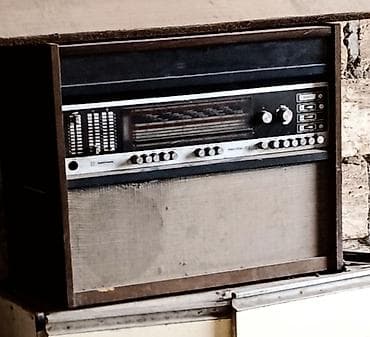 Retro stolüstü radio-mərkəz (taxta korpuslu) - Klassik taxta korpus — 1