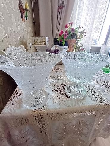 Кухонные принадлежности: Şüşə qab dəsti – 2 ədəd - Material: qalın şüşə/kristal tipli - Forma — 1