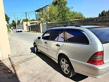 mercedes disk per page 40: Mercedes-Benz C-Class: 2.4 l | 1997 il Universal — 5